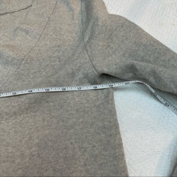 ARITZIA BABATON Deep V-Neck Grey Merino Wool Sweater Size XS - Picture 6 of 10